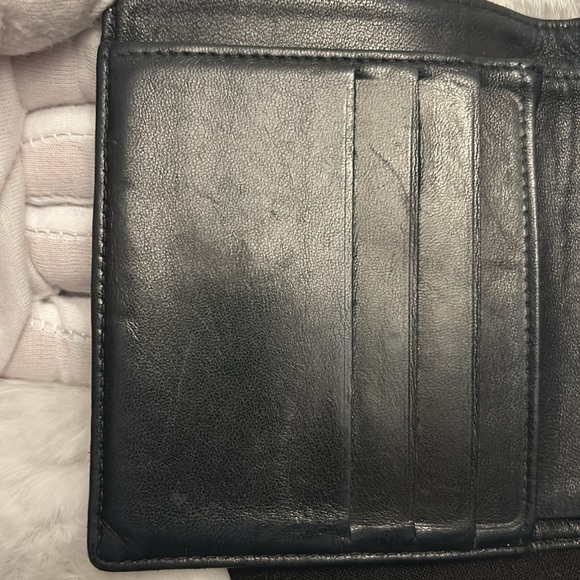Chanel Black leather small compact bifold wallet - Picture 13 of 17